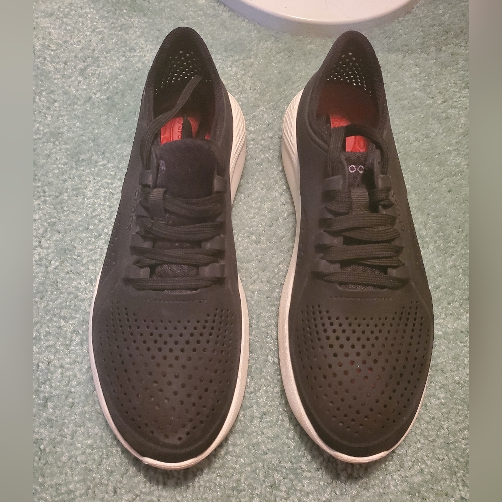 Crocs Black Sneakers with Ties Lite Ride padding size 10 women's